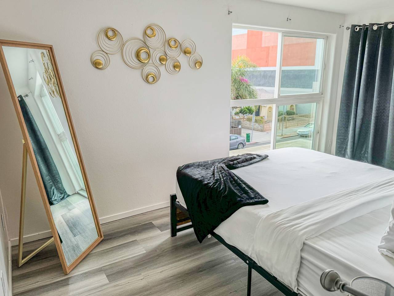 Entire apartment, Charming Little Italy Loft  with Parking in San Diego, San Diego County