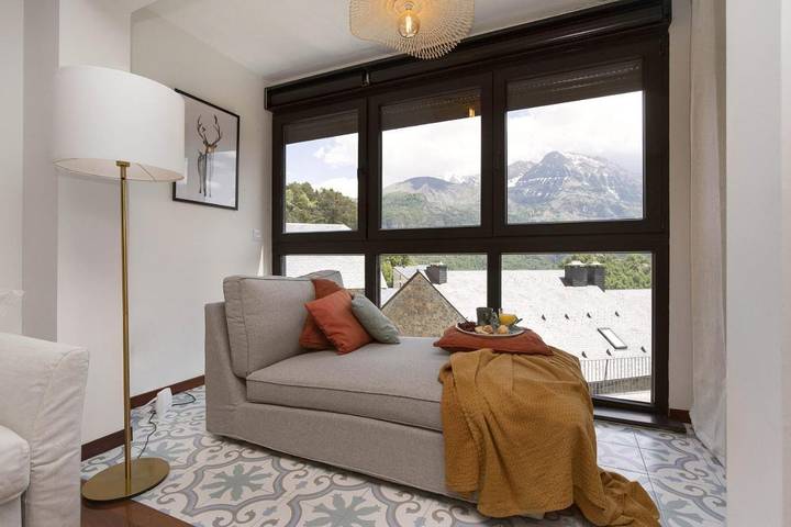 Apartamento para 4 personas, con vistas en Tramacastilla de Tena