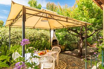 Gîte pour 5 personnes, avec jardin à Tortolì