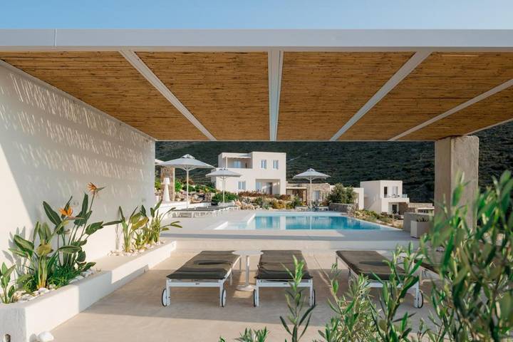 Chambre d’hôte pour 4 personnes, avec jardin ainsi que vue et piscine dans Paros