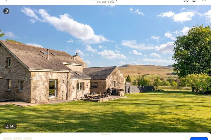 Cottage for 16 people, with hot tub and garden in Yorkshire Dales National Park