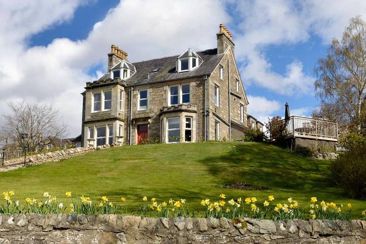 Bed and breakfast for 3 people, with garden and view in Pitlochry