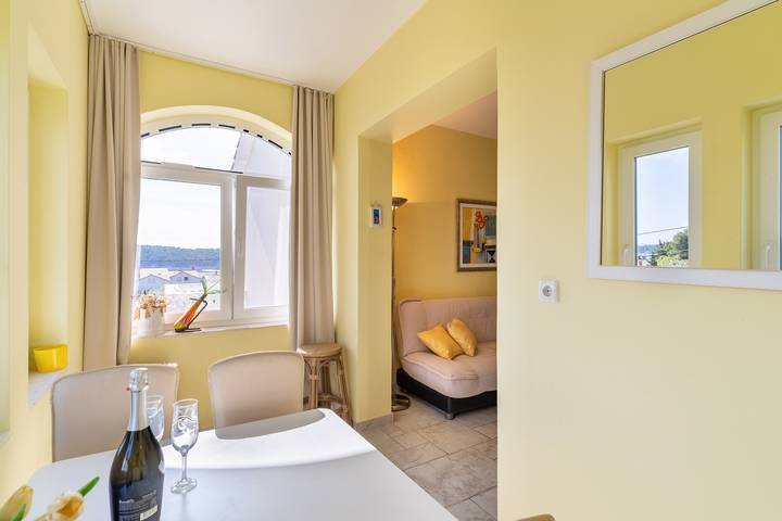 Ferienwohnung für 2 Personen, mit Balkon/Terrasse, mit Haustier in Barbat na Rabu