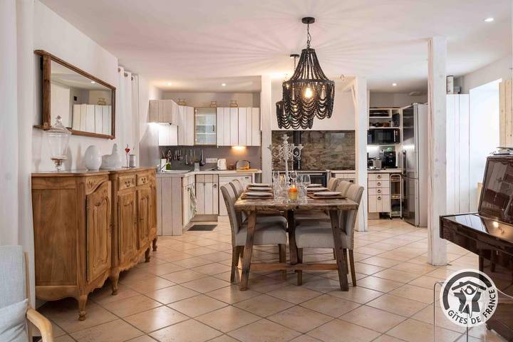 Gîte pour 6 personnes, avec terrasse à Bonac-Irazein - 2