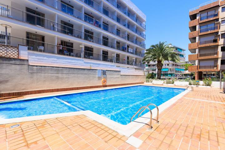 Casa rural con piscina para 3 personas, con Terraza y Piscina para niños en Salou