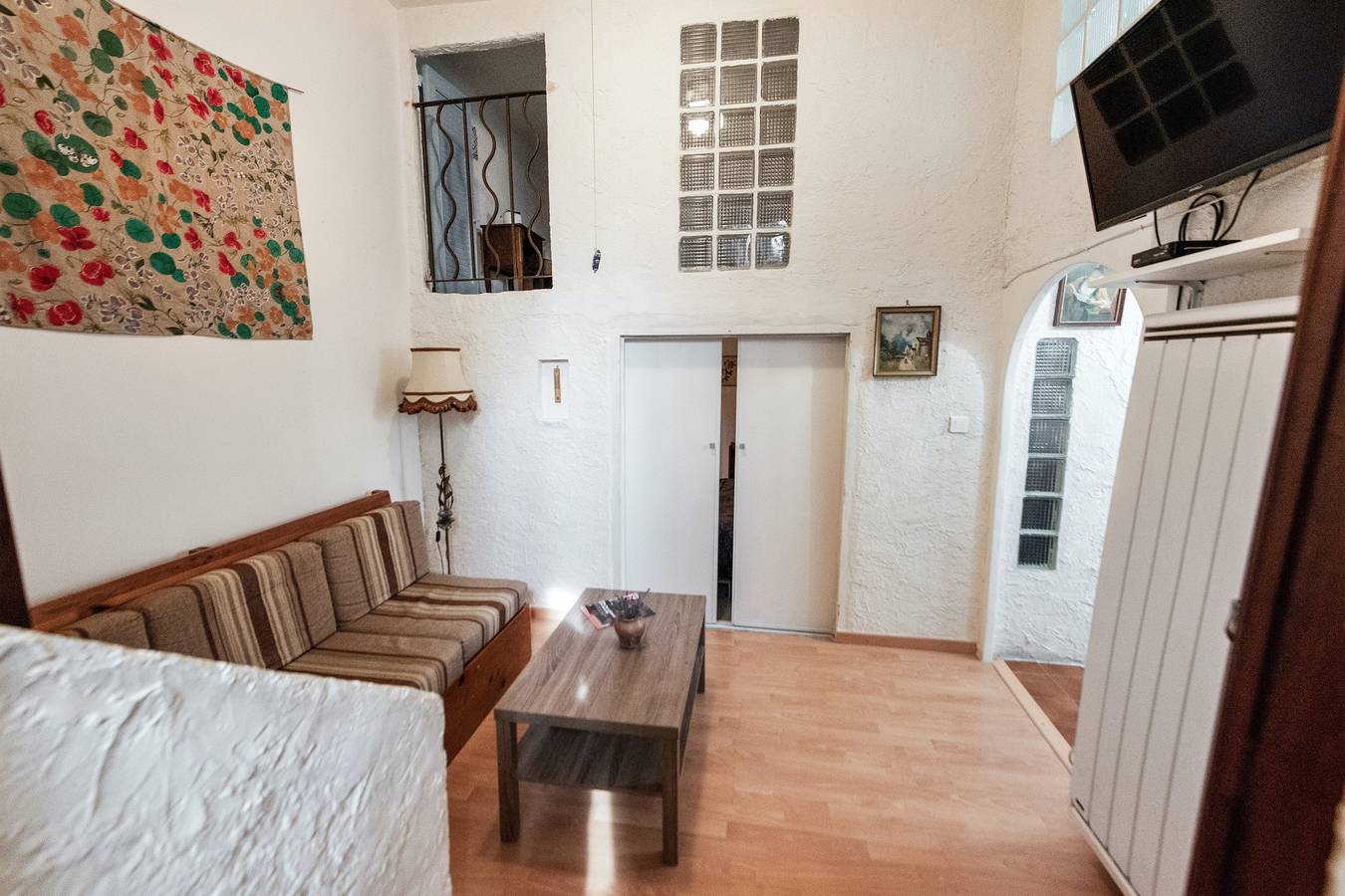 Ganze Wohnung, Gemütliches Appartement in Barrême, 30qm mit Balkon in Barrême, Alpes-de-Haute-Provence