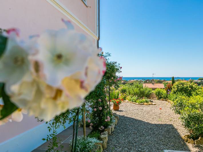 Ferienhaus für 2 Personen, mit Terrasse und Garten in Livorno - 2