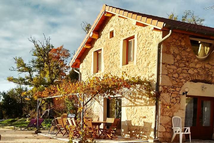 Maison de vacances pour 11 personnes, avec jardin, animaux acceptés dans l' Isère