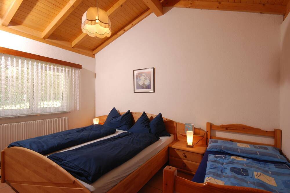 Casa Esmeralda Serenita – 3-Zimmer-Wohnung, ca. 65 m², mit Gartensitzplatz in Gambarogno, Lago Maggiore (Schweiz)