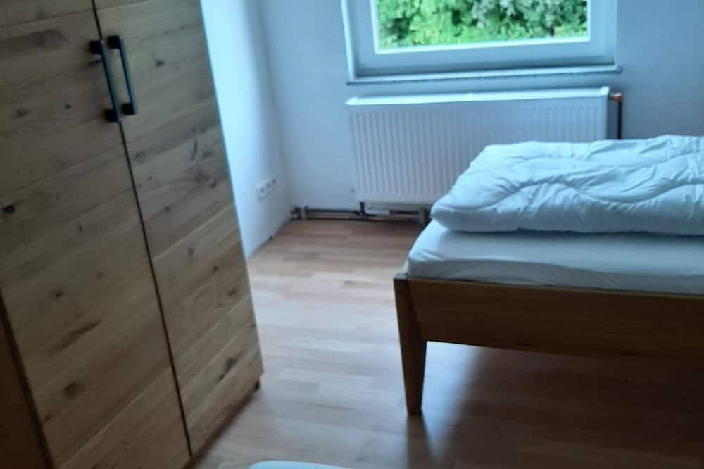 Ganze Wohnung, Og Wohnung mit 2 Schlafzimmern und 2 Duschbädern für max. 6 Personen in Carolinensiel-Harlesiel, Wittmund