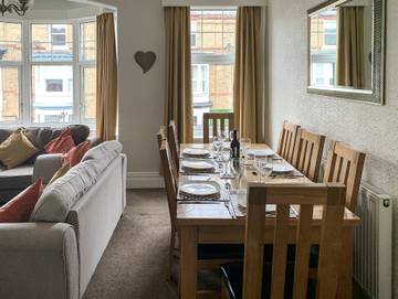 Holiday Rental for 8 People in Filey, North Yorkshire, Photo 3