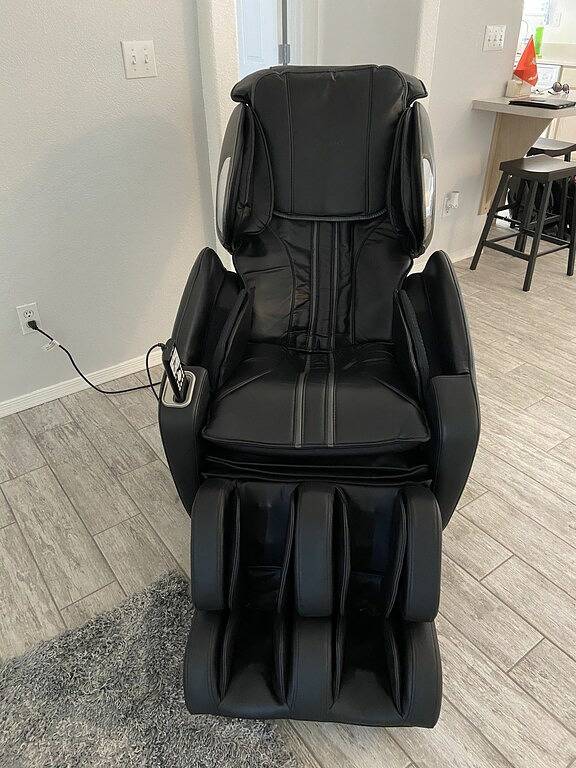 Lake life getaway w/ massage chair, pet friendly, & amazing sunset view in Lake Havasu City, Mohave County