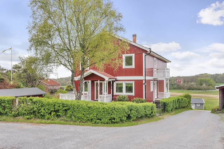 Hus för 12 Personer, med trädgård och terass i Orust