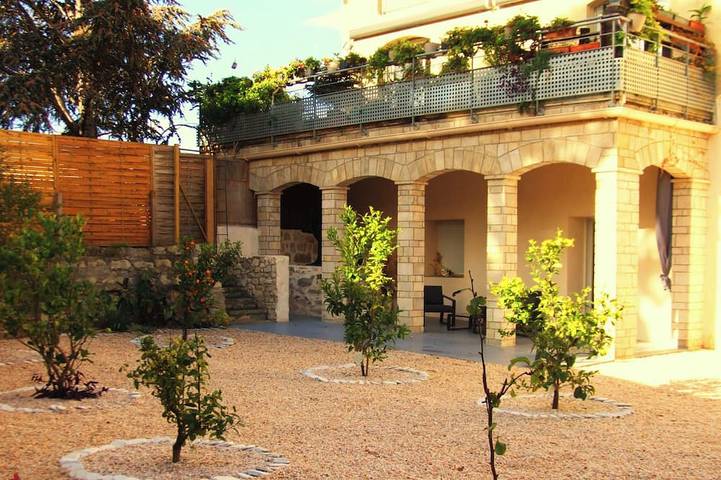 Location de vacances pour 2 personnes, avec jardin et jacuzzi à Sigean