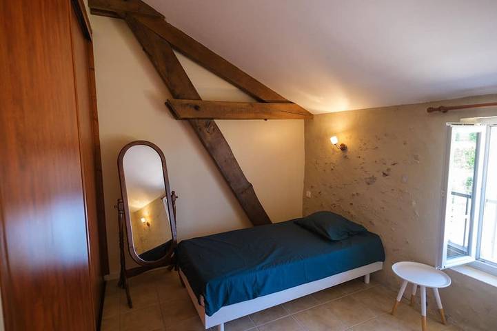 Gîte pour 4 personnes, avec piscine, animaux acceptés à Lamothe-Montravel - 3