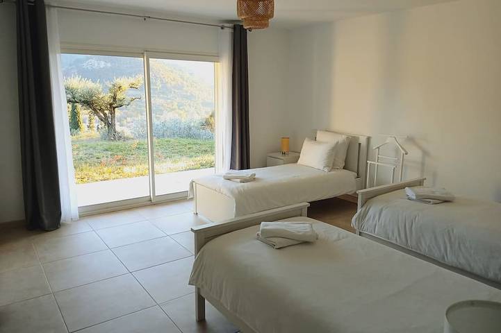 Location de vacances pour 9 personnes, avec jardin et balcon, animaux acceptés à Buis-les-Baronnies - 4