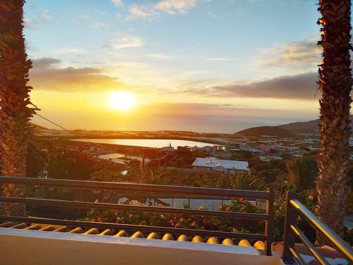 Ferienwohnung für 4 Personen, mit Balkon und Terrasse sowie Garten und Ausblick