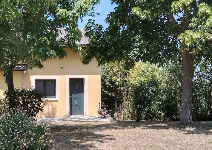 Gîte pour 5 personnes, avec Terrasse et Jardin à Clonas-sur-Varèze
