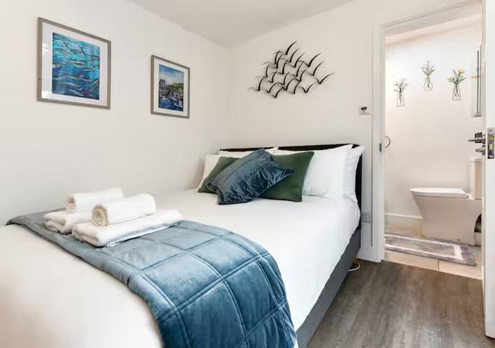 Modern 2Br Cardiff Home | 2 Bath, Close to Centre - Pass the Keys in Cardiff, Cardiff region
