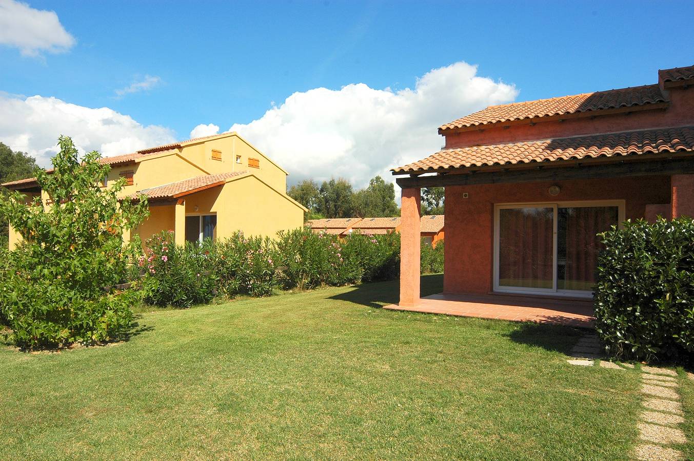 Apartamento entero, Residencia Marina Corsa - Monolocale para 2-3 personas, junto al mar in Marina d'Oru, Ghisonaccia