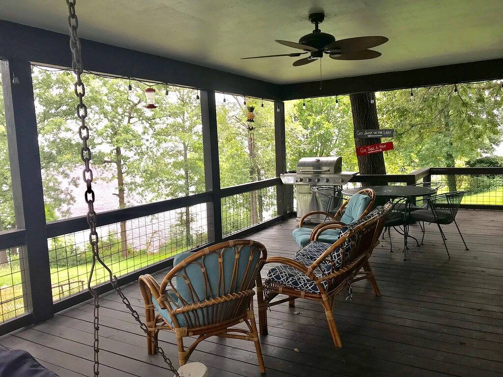 Waterfront Lake House mit wunderschönem Sandstrand zum Schwimmen, Bootfahren & Angeln in Sam Rayburn Reservoir
