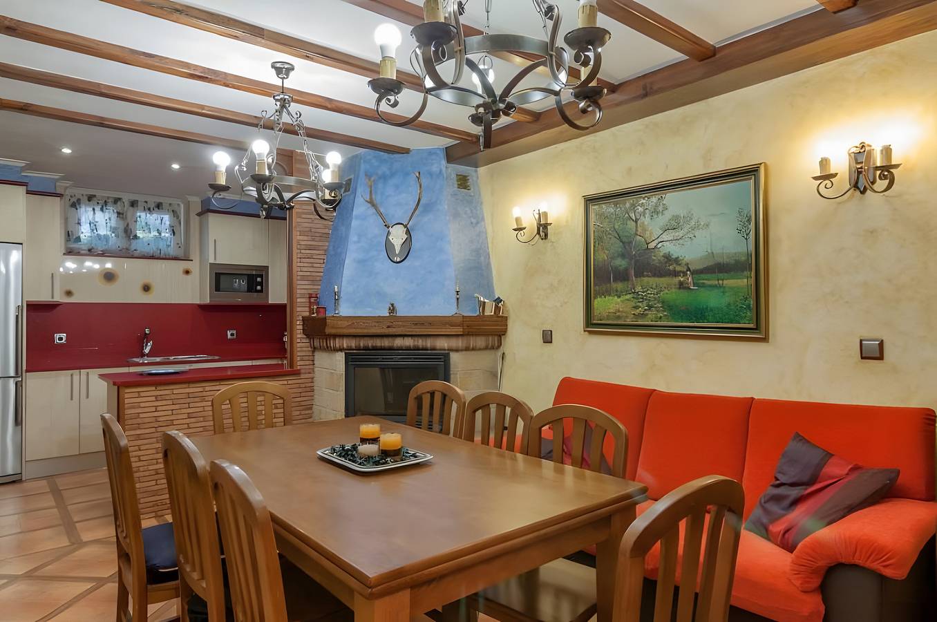 « Alojamientos Marte Chambre 6 » avec terrasse et jardin partagés in Torrelavega, Côte Cantabrienne