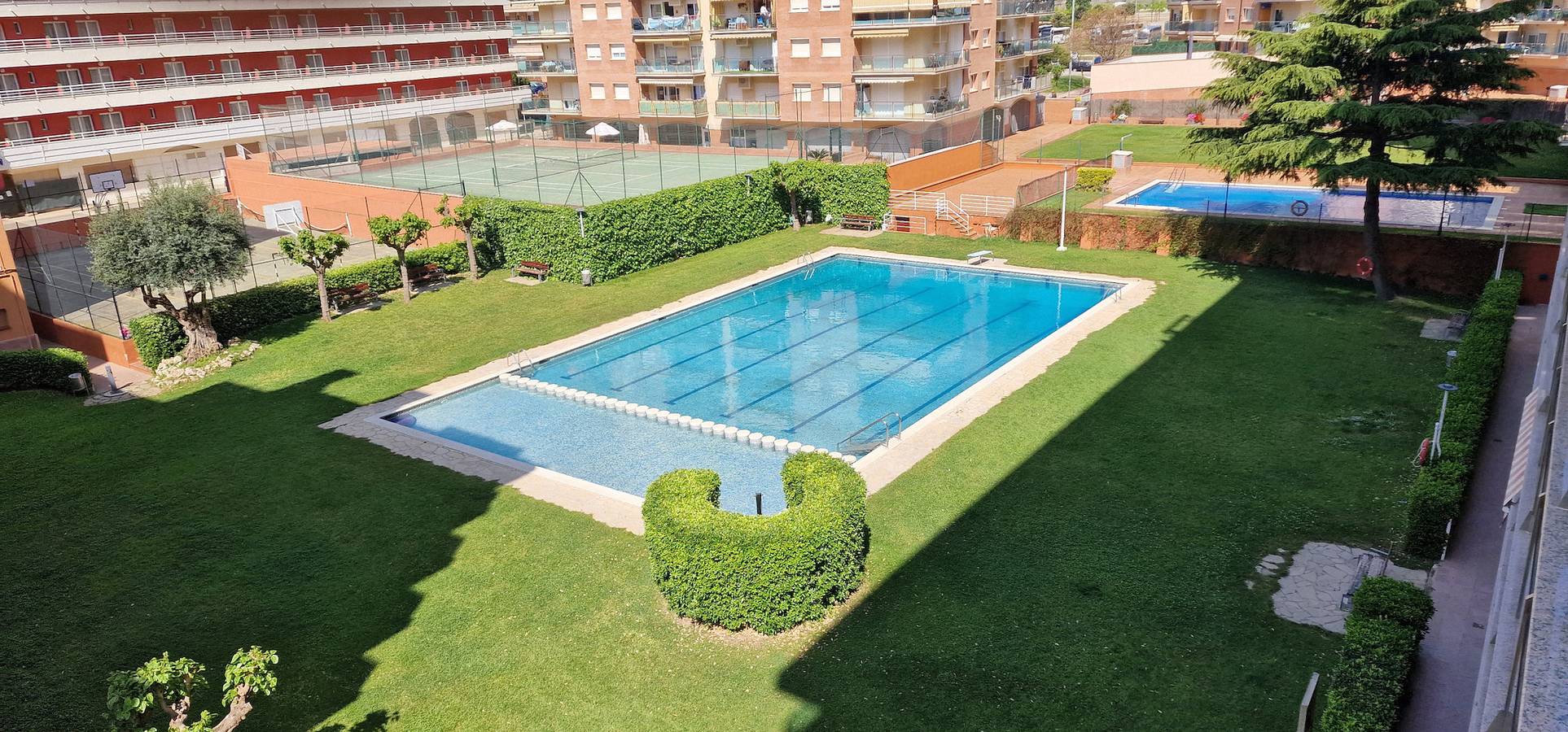 Entire apartment, Holiday apartment for 4 people with balcony in Santa Susanna, Costa del Maresme
