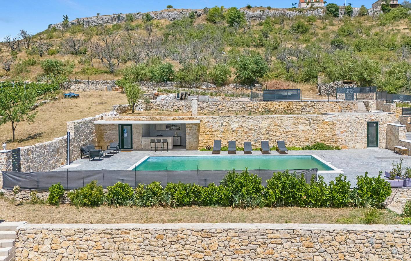 Ferienhaus für 10 Personen mit Pool in Skradin, Šibenik-Knin
