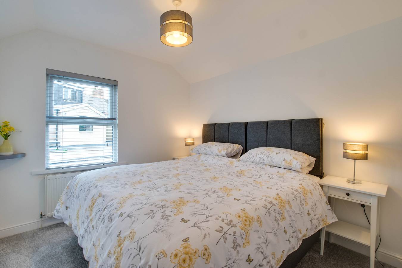 Drws Nesaf Cardiff Townhouse in Cardiff, Cardiff region