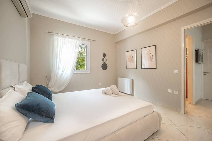 Villa con piscina privada y vistas al mar in Lithakia, Laganas