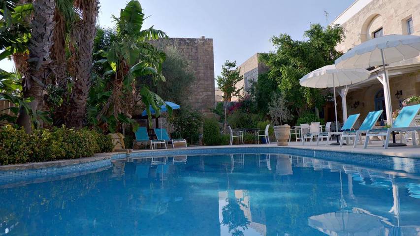 BnB für 2 Personen, mit Garten und Pool sowie Ausblick auf Malta