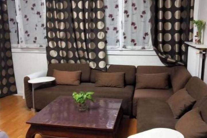 Gîte pour 6 personnes, avec jardin dans Gare De Villepreux Les Clayes