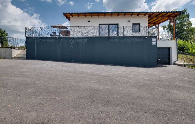 Geräumige 135 m² große Wohnung mit Pool, WLAN, Klimaanlage und Parkplatz in Zagreb und Umgebung