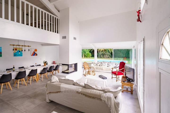 Maison de vacances pour 6 personnes, avec jardin ainsi que piscine et vue