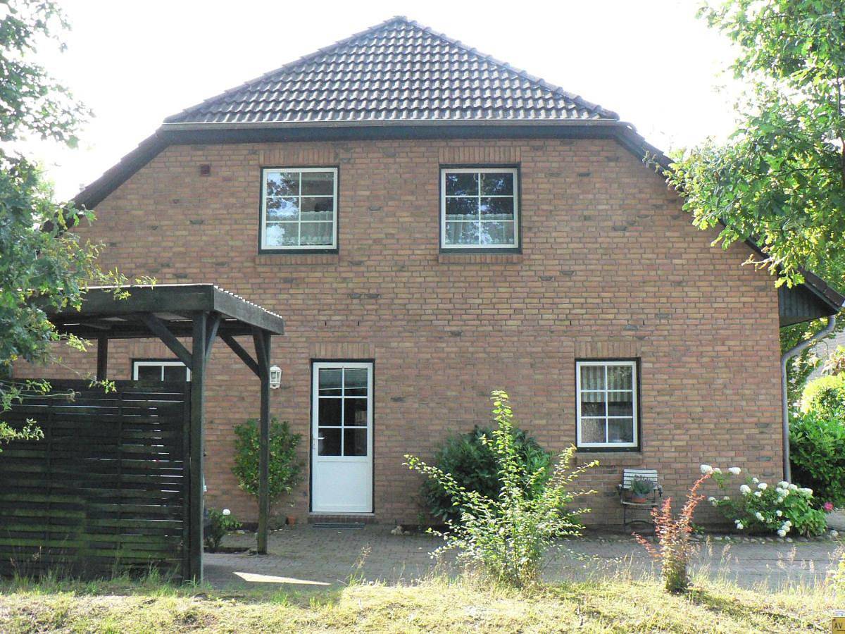 Ganze Wohnung, Three-Bedroom Apartment in Weddingstedt, Heide und Umgebung