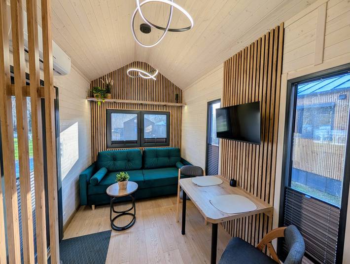 Wohnwagen für 2 Personen, mit Garten in Stuer - 4