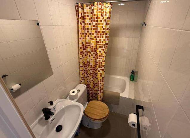 Apartamento entero, One-Bedroom Apartment in Polanco, Costa de Cantabria