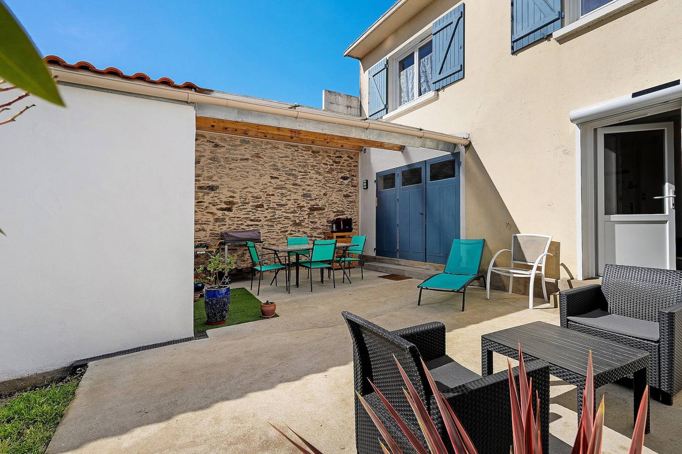 Gastenkamer “Les Passiflores” met gedeeld terras, tuin en Wi-Fi, foto 14