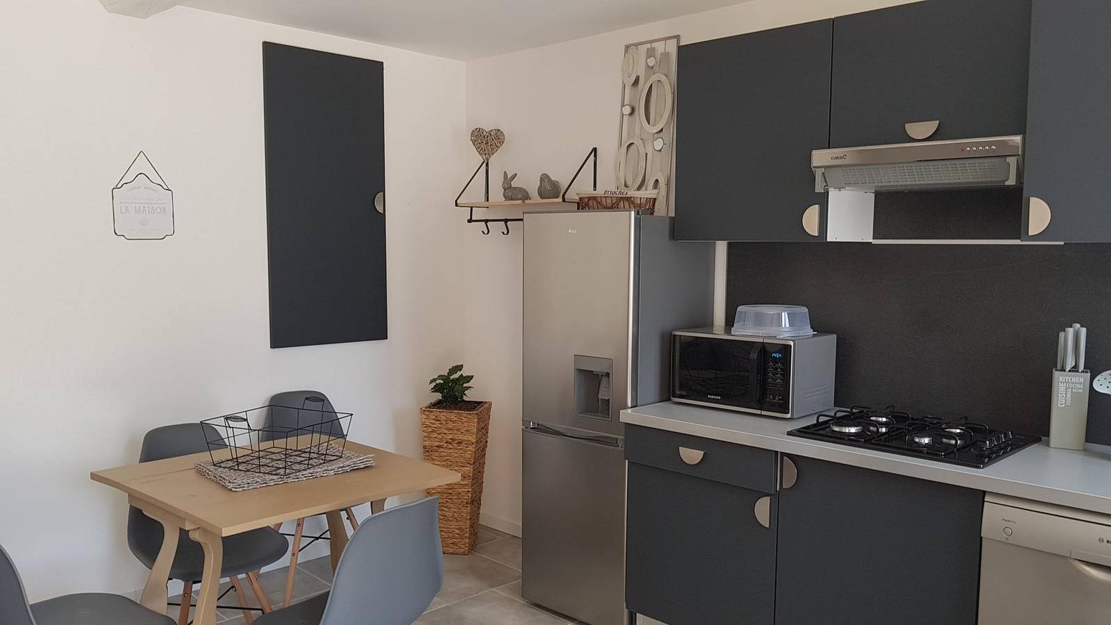 Ganze Wohnung, Helles Apartment in Sainte-Geneviève, 45 m² Garten in Sainte-Geneviève-lès-Gasny, Les Andelys und Umgebung