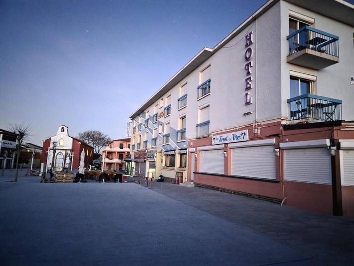 Hôtel pour 2 personnes, avec vue et terrasse dans Office De Tourisme De Barcares