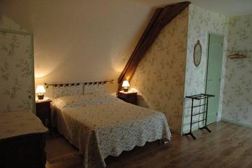 Chambre d’hôte pour 2 personnes, avec terrasse ainsi que jardin et vue dans Morlac