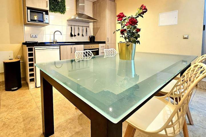 Apartamento de vacaciones para 4 personas, con piscina y terraza - 1