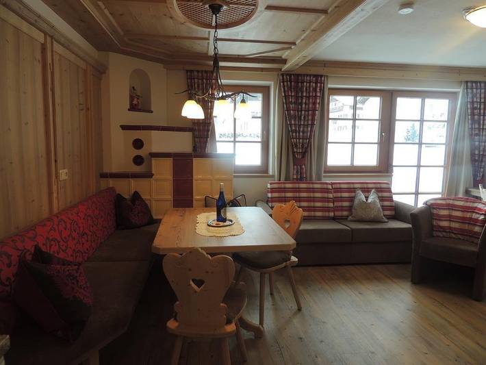 Ganze Ferienwohnung, Romantik Suite in Holzgau, Allgäuer Alpen (Österreich)