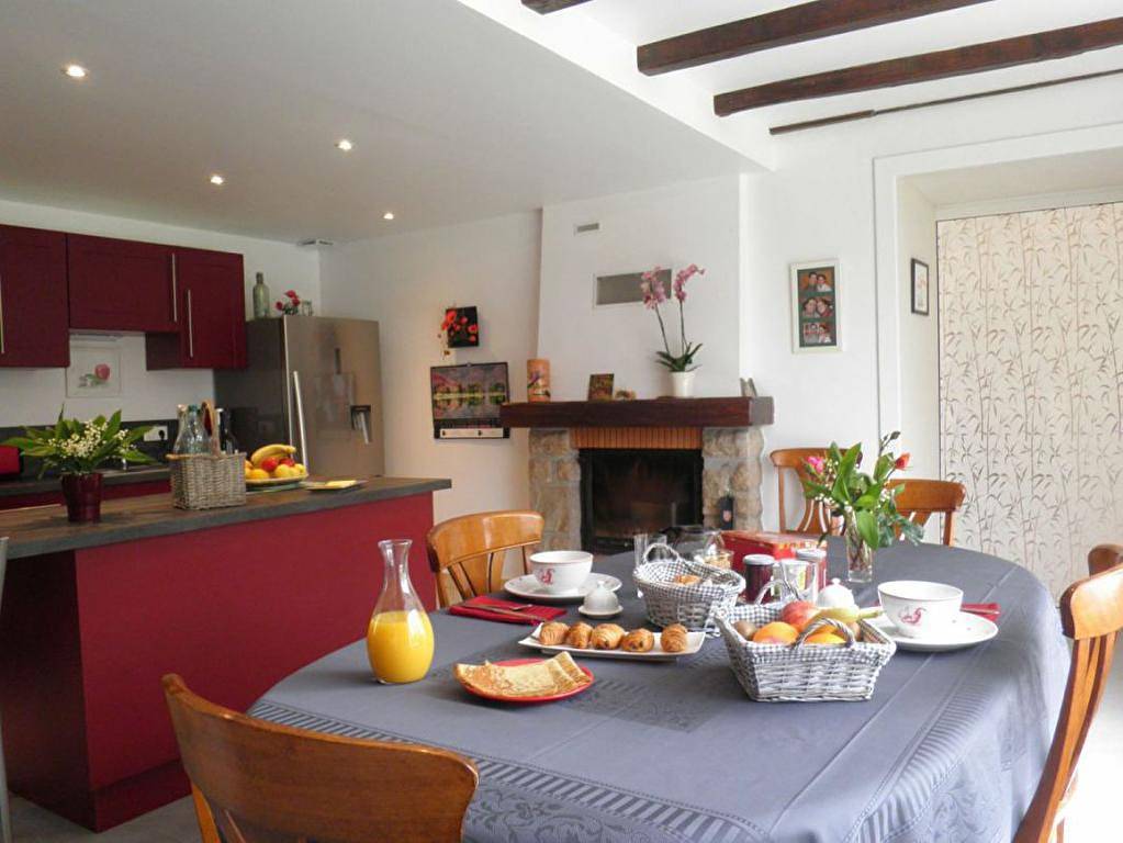 Les Écureuils - Coquelicots in Hénanbihen, Région de Dinan