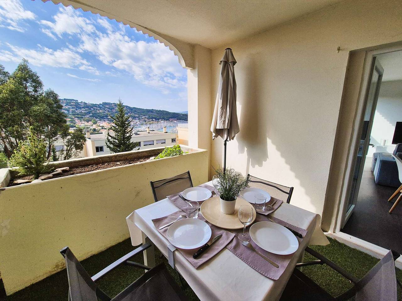 Apartamento vacacional entero, Magnífica vista del puerto, residencia con piscina in Saint-Mandrier-sur-Mer, Costa mediterránea (Francia)