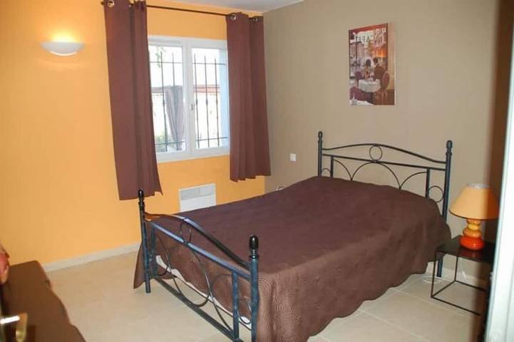 Location de vacances pour 6 personnes, avec jardin à Callas - 2