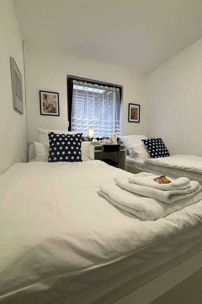 Quartier Wenzelnberg kleines Doppelzimmer Raum 1 in Langenfeld (Rheinland), Kreis Mettmann