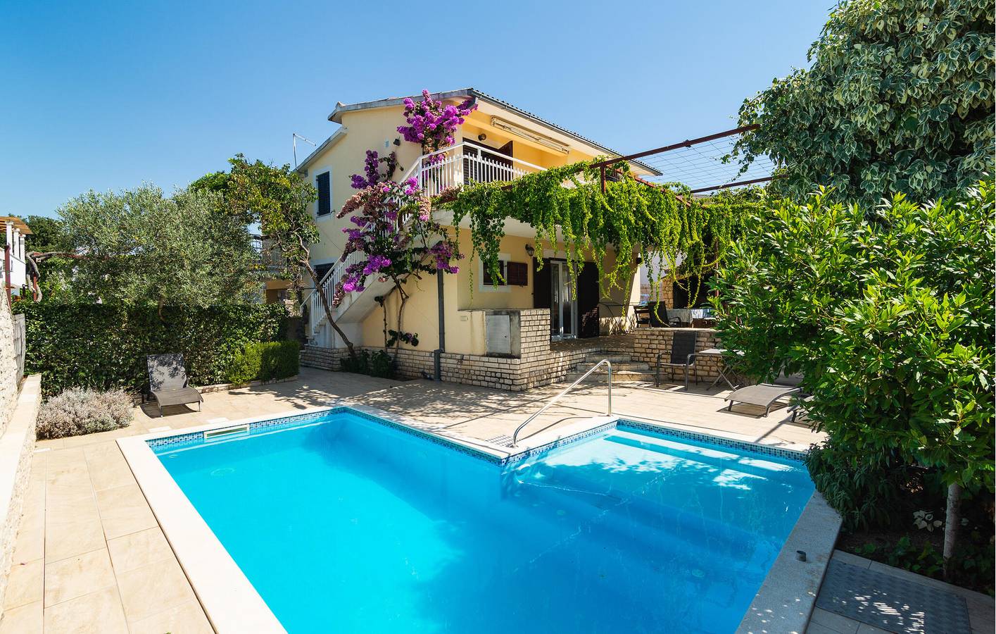 Ferienhaus für 10 Personen mit Terrasse in Vinisce, Split-Dalmatien