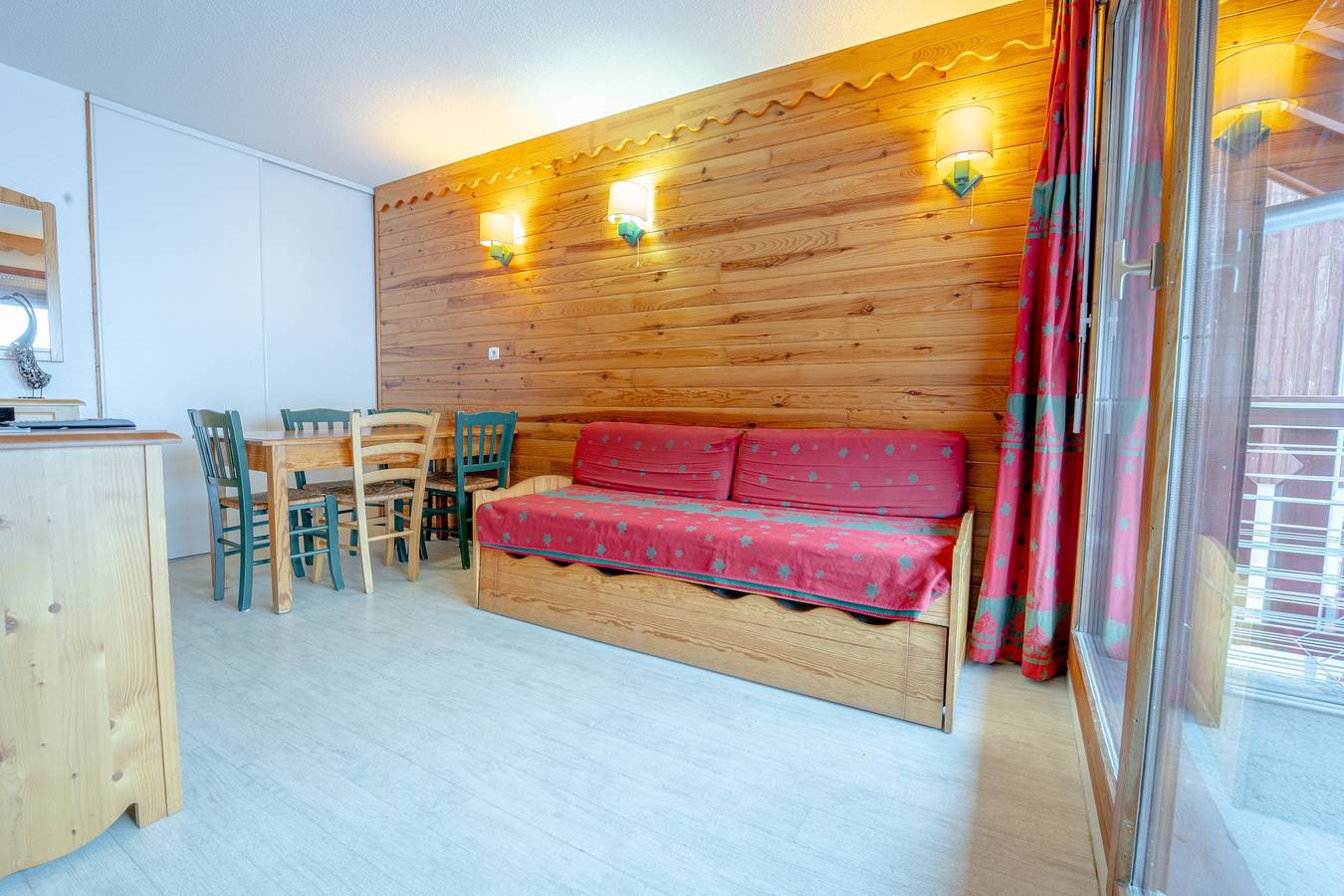Apartamento entero, Apartamento vacacional "Sfl 1 Couchages" con balcón, piscina compartida y Wi-Fi in Saint-François-Longchamp, Le Grand Domaine