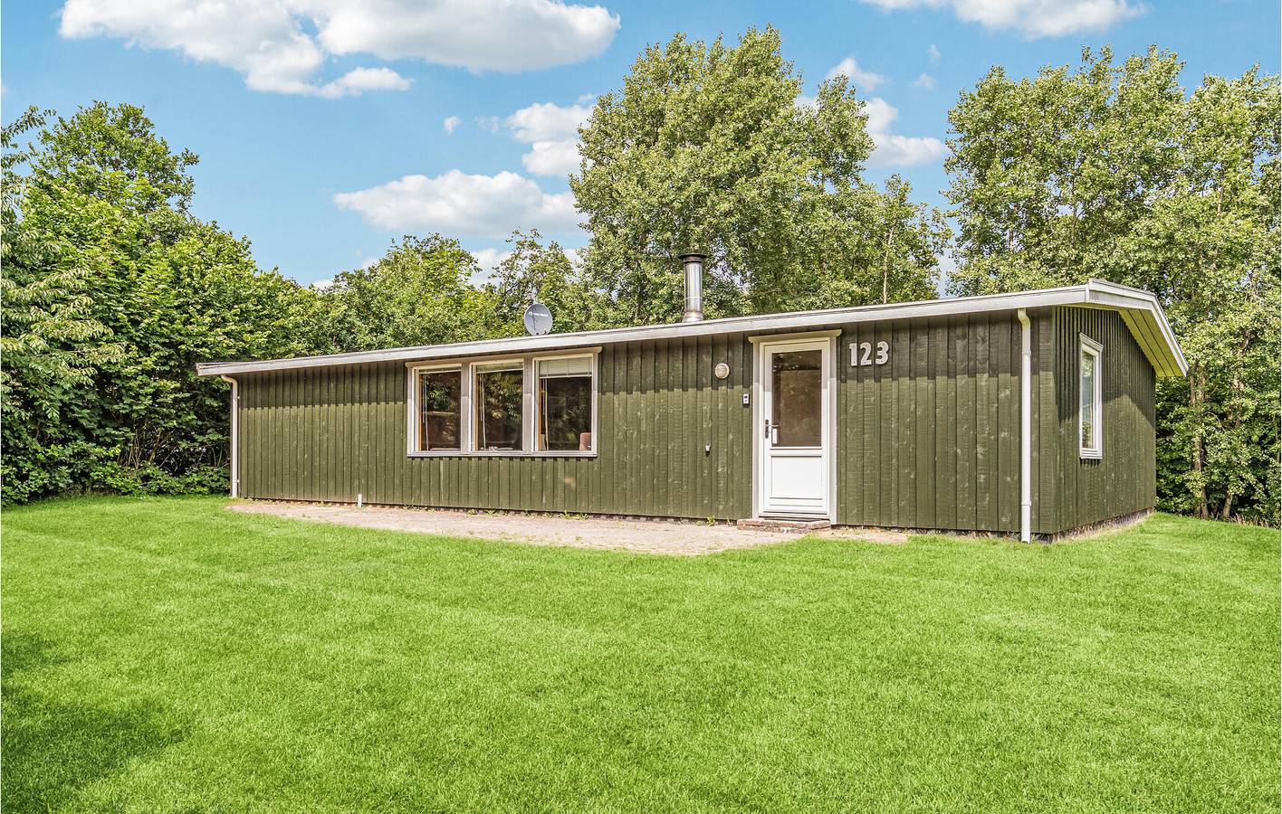 Feriehus for 8 personer med jacuzzi in Hvalpsund, Farsø
